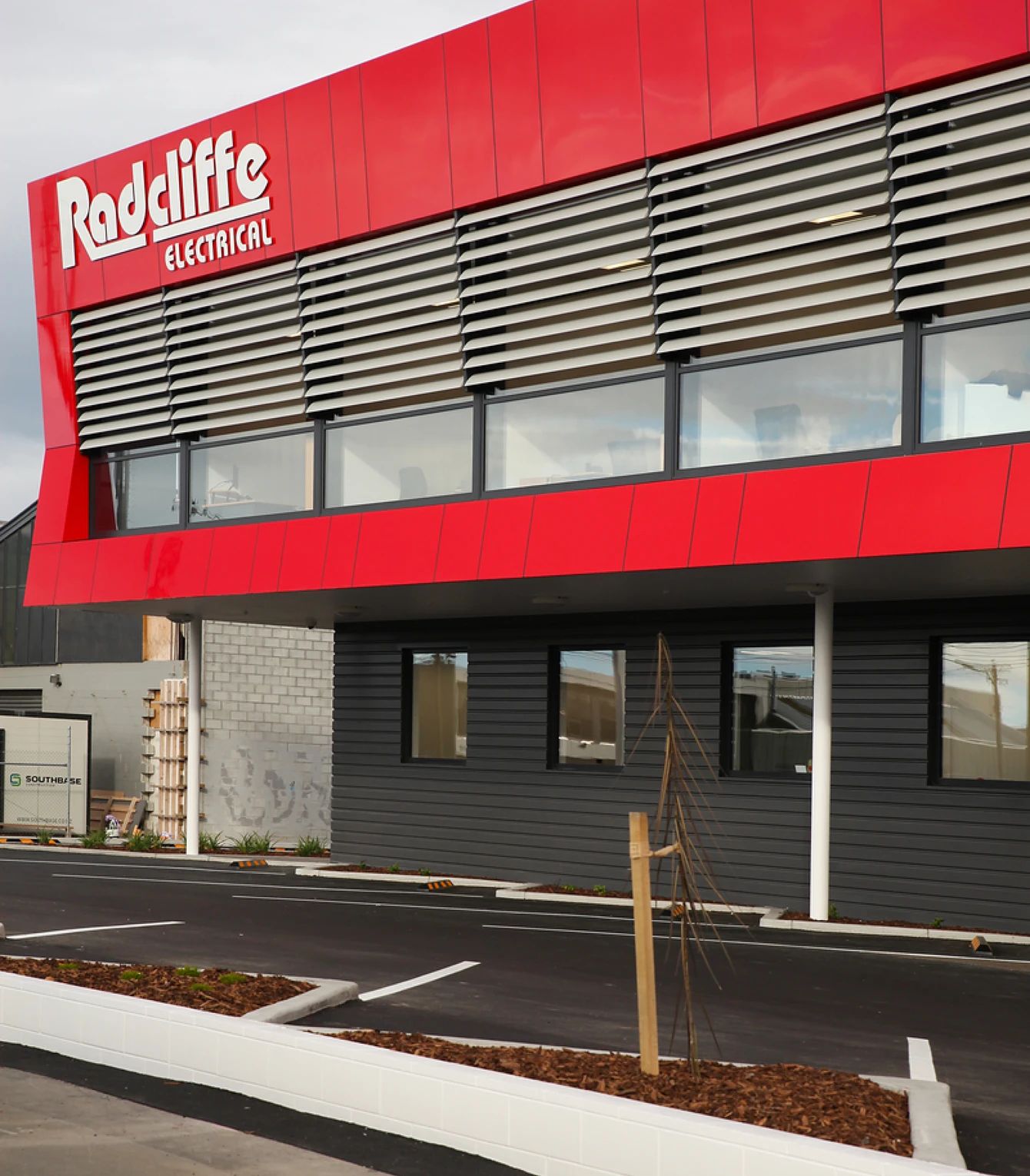 Radcliffe Electrical Retail, Office & Distribution Centre — project image 2