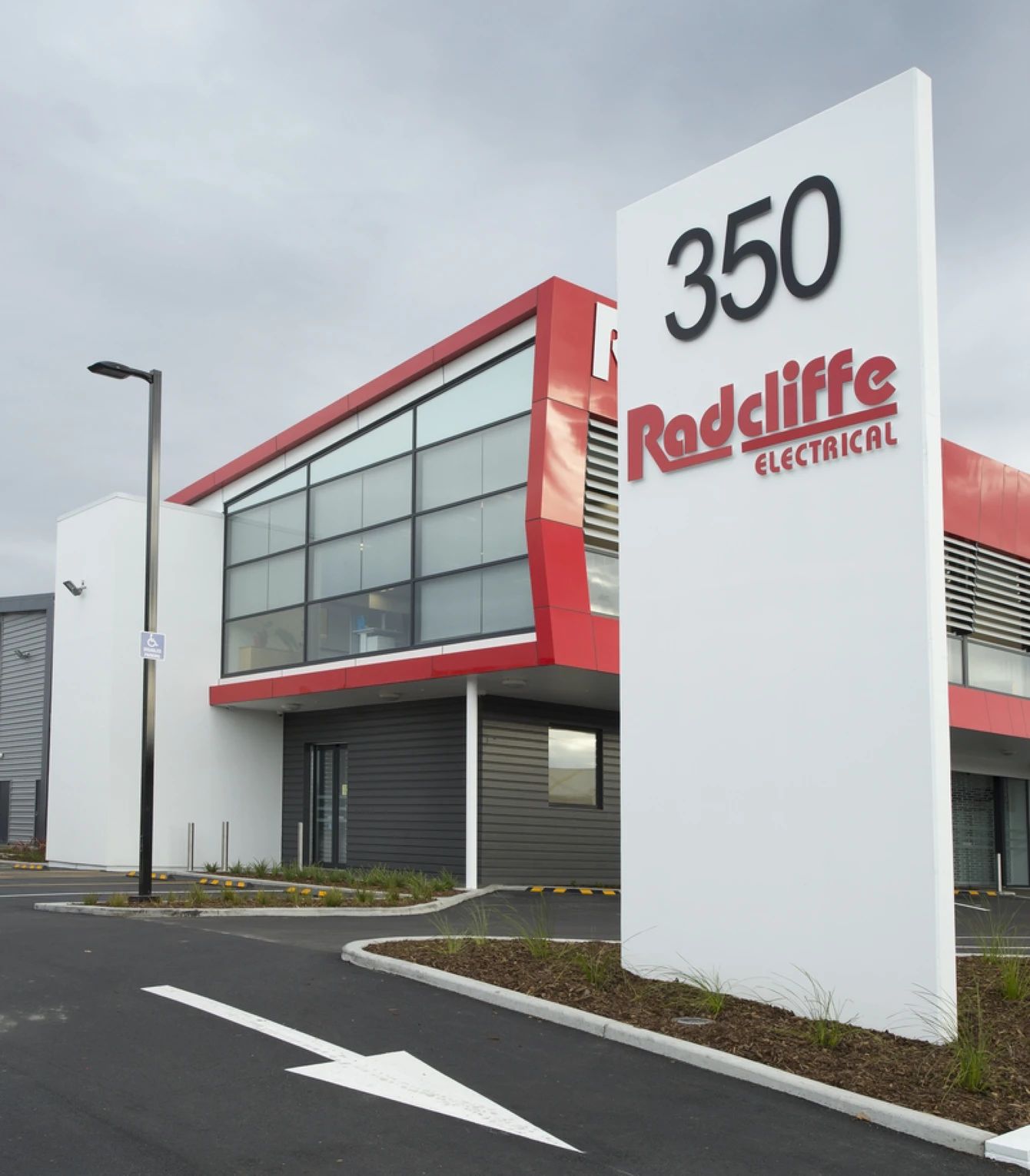 Radcliffe Electrical Retail, Office & Distribution Centre — project image 3