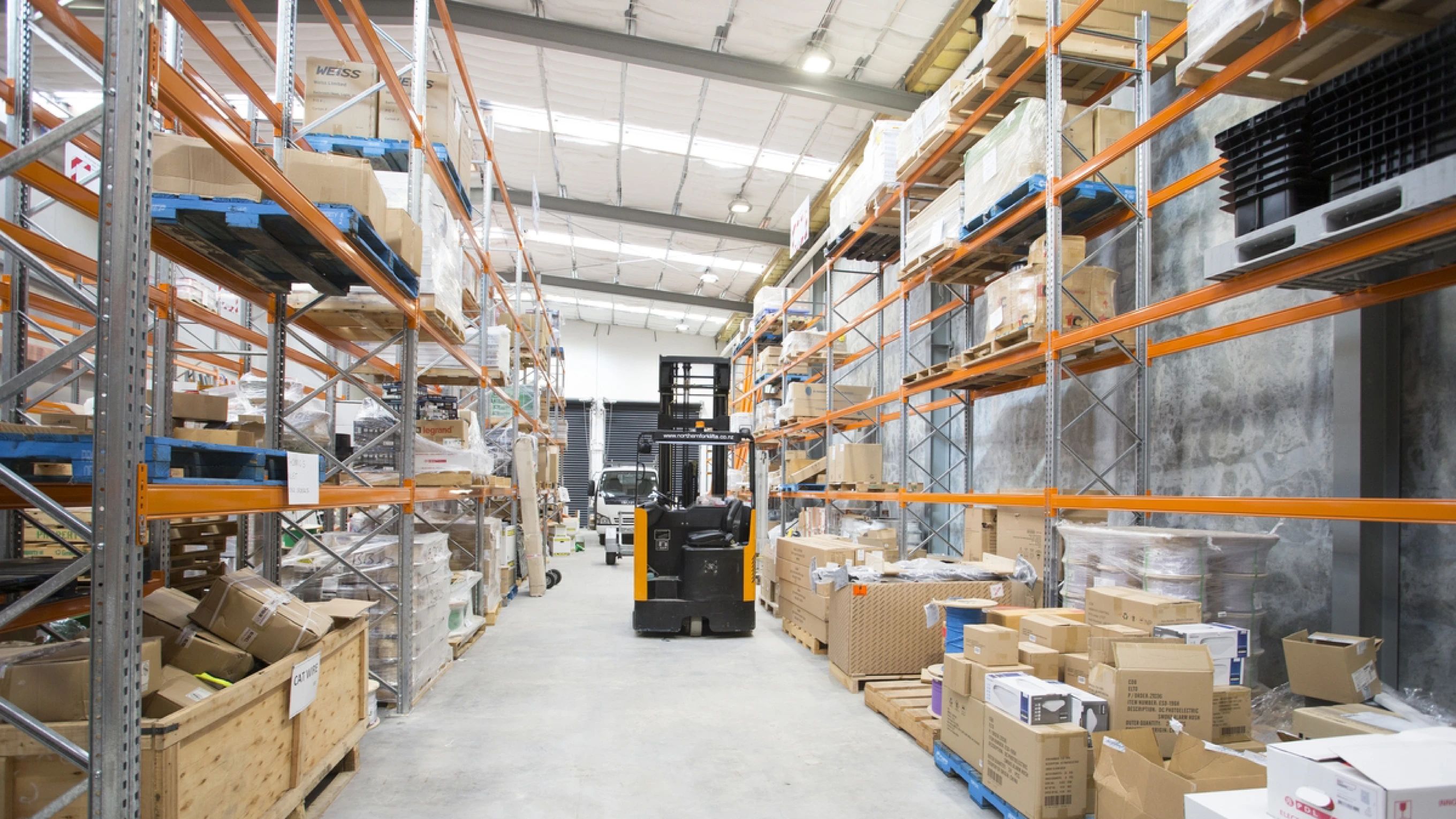 Radcliffe Electrical Retail, Office & Distribution Centre — project image 5
